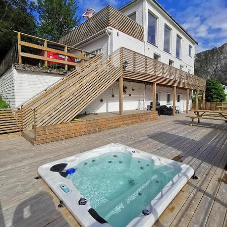 Waterfront Senja Apartment Torsken Екстериор снимка
