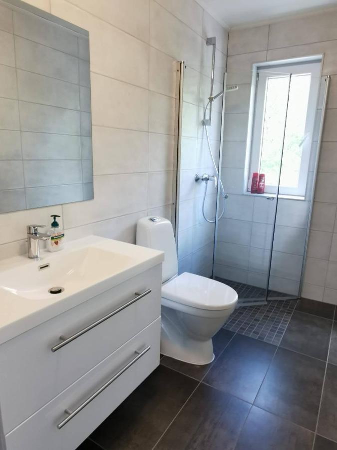 Waterfront Senja Apartment Torsken Екстериор снимка