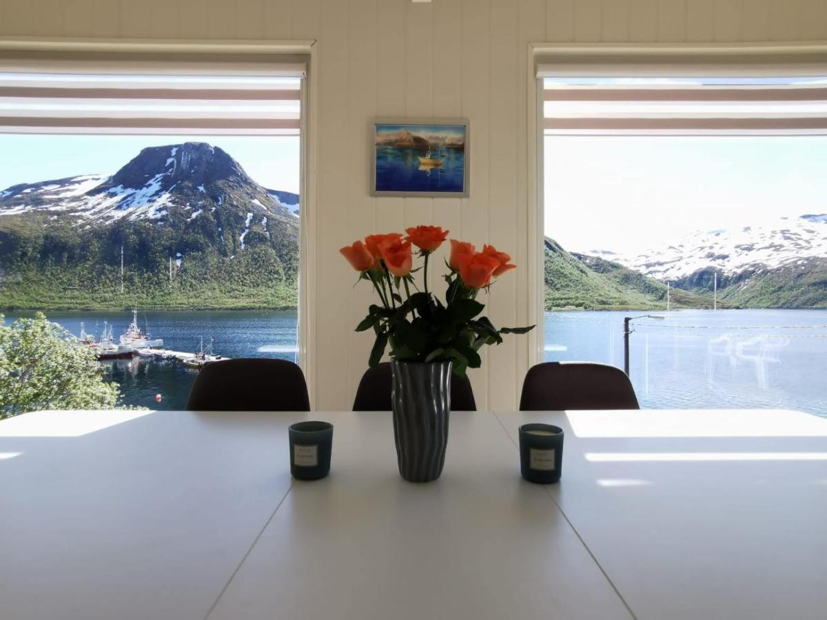 Waterfront Senja Apartment Torsken Екстериор снимка
