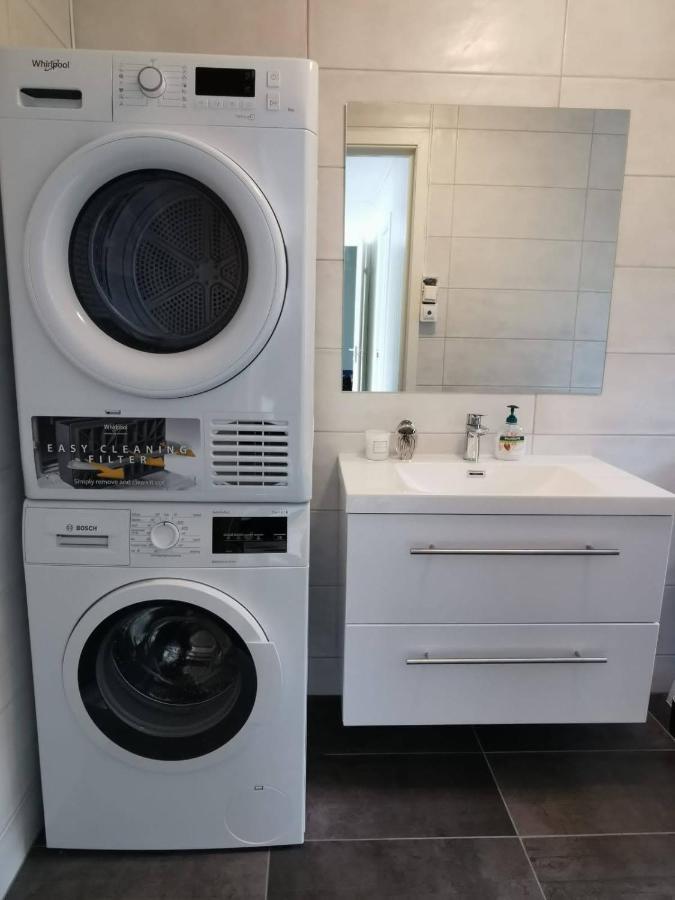 Waterfront Senja Apartment Torsken Екстериор снимка