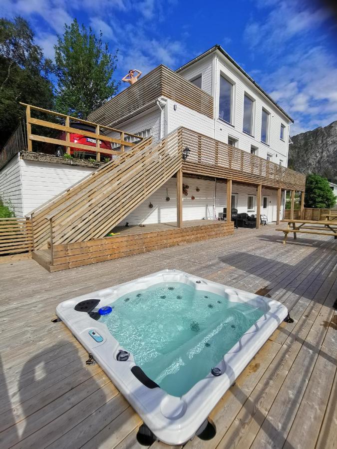 Waterfront Senja Apartment Torsken Екстериор снимка
